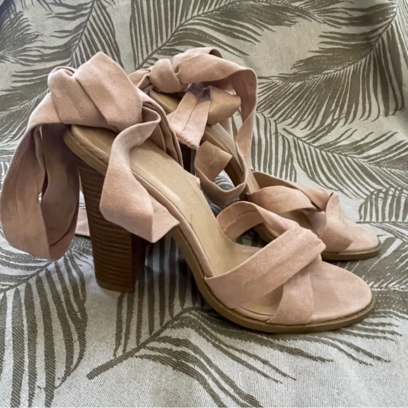 Wild Diva Lounge Peyton Ankle Wrap Heels - Picture 2 of 8